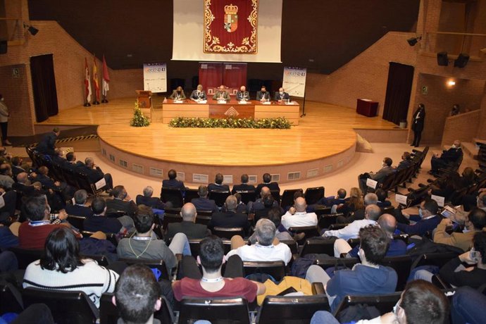 Más de 300 personas asisten a las Jornadas AEROEND4 1 de Ensayos No Destructivos organizadas por la UCLM y el ejército.