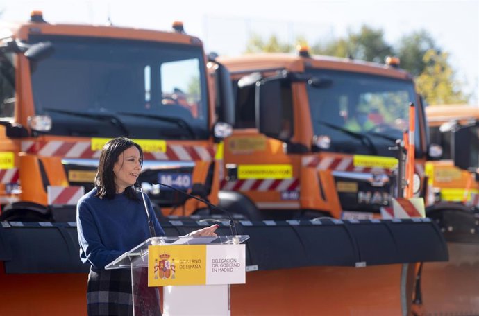 La delegada del Gobierno en Madrid, Mercedes González, presenta el Plan de Fenómenos Adversos y Nevadas 2021-2022 en el Centro de Conservación y Explotación de Carreteras M-40, a 12 de noviembre de 2021, en Madrid, (España). González preside la reunión 