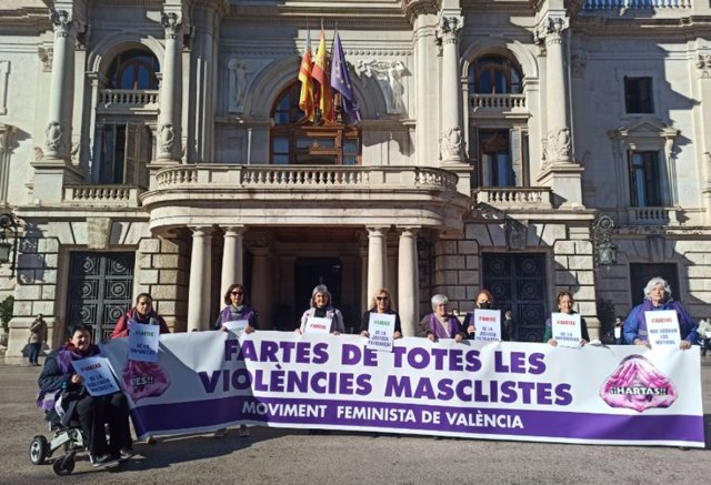 Rueda de prensa del movimiento feminista para presentar la manifestación del 25N en València.