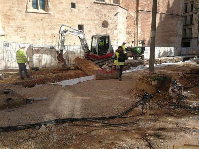 Trabajos en la Plaza de la Reina