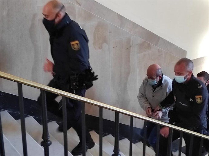 El acusado a su llegada a la Audiencia de Jaén para asistir a la segunda jornada del juicio