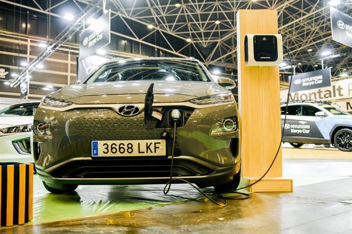 Un vehículo eléctrico en la Feria del Automóvil