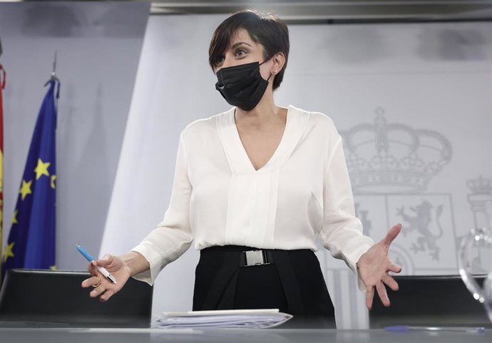 La ministra Portavoz y de Política Territorial, Isabel Rodríguez, en una rueda de prensa posterior al Consejo de Ministros celebrado en Moncloa, a 23 de noviembre de 2021, en Madrid (España). En el Consejo de hoy, el Gobierno ha aprobado una subvención 
