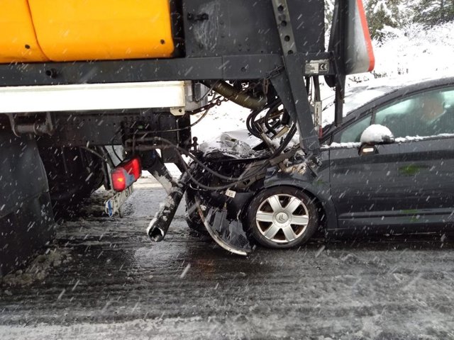 Accidente en la N-122 en Calatañazor (Soria) .