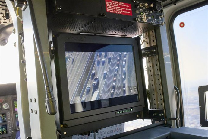 Archivo - Vista de vehículos circulando desde uno de los helicópteros Pegasus de la DGT para controlar el tráfico por las carreteras de la zona este de la Comunidad de Madrid, a 28 de julio de 2021, en la Base DGT Madrid-Cuatro Vientos, Madrid, (España)