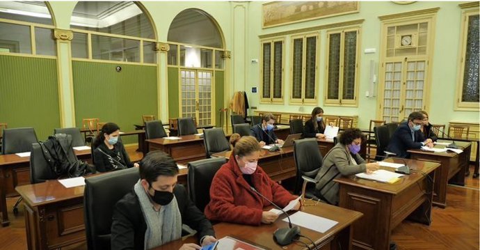 Comisión de Hacienda y Presupuestos en el Parlament.