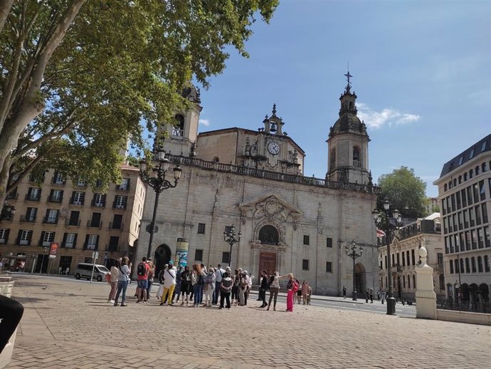 Turistas en Bilbao