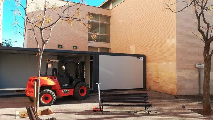 El departamento de salud de Castelló ha iniciado el montaje de las estructuras modulares que permitirán ampliar las consultas del centro de salud Palleter,