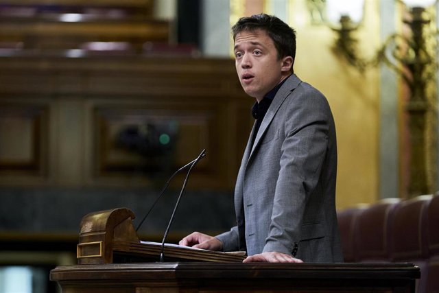 El líder de Más País, Íñigo Errejón, interviene en una sesión plenaria en el Congreso de los Diputados, a 23 de noviembre de 2021, en Madrid, (España).  