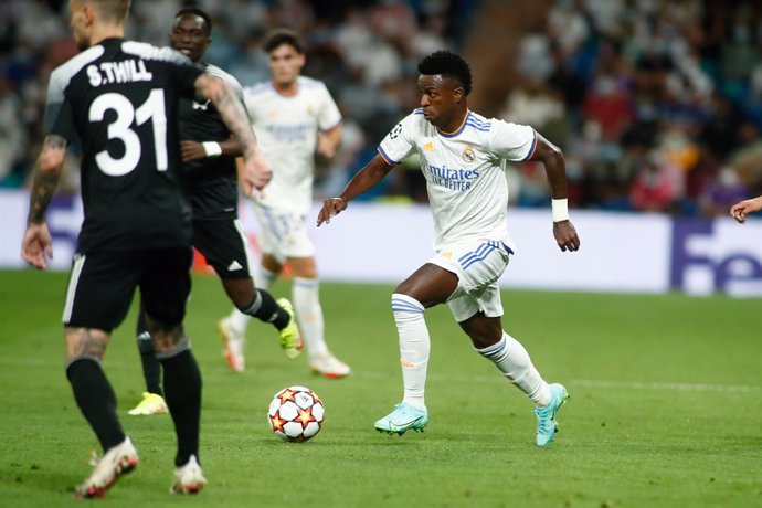 Archivo - Vinicius Junior of Real Madrid in action during the UEFA Champions League, Group D, football match played between Real Madrid and FC Sheriff Tiraspol at Santiago Bernabeu stadium on Septenber 28, 2021, in Madrid, Spain.