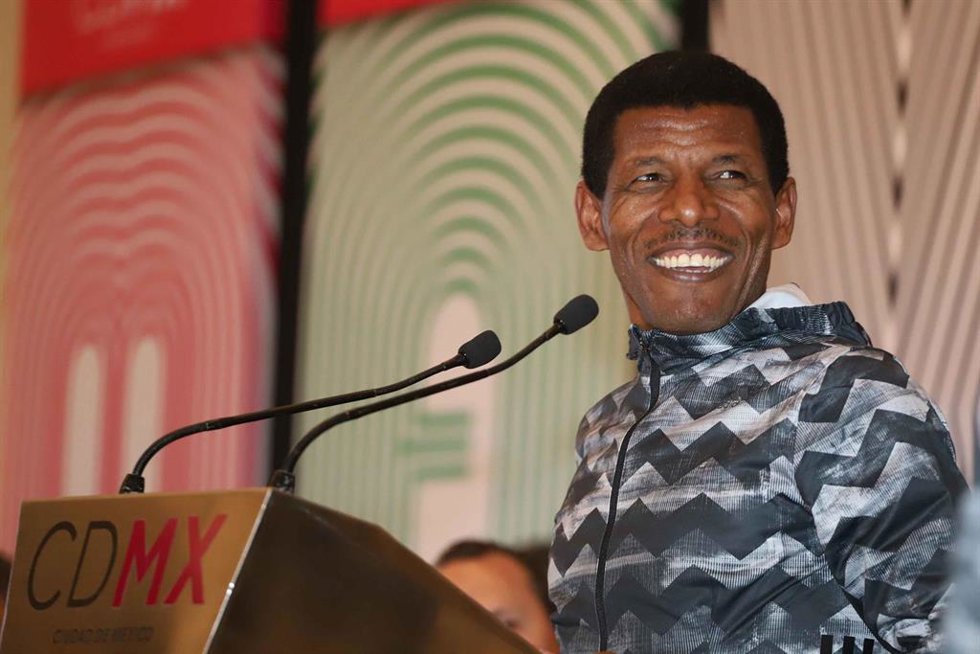 Archivo - El atleta etíope Haile Gebrselassie en un acto en México