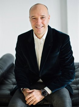 El CEO de Tissot, Sylvain Dolla, cree que la esencia del reloj del futuro no cambiará: lo más importante será la estética.