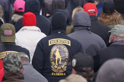 La comisión que investiga el asalto al Capitolio cita a los grupos de extrema derecha Proud Boys y Oath Keepers