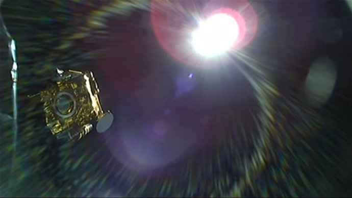 La nave espacial DART la NASA se separaba de la segunda etapa Falcon 9 y empezaba a volar por su cuenta