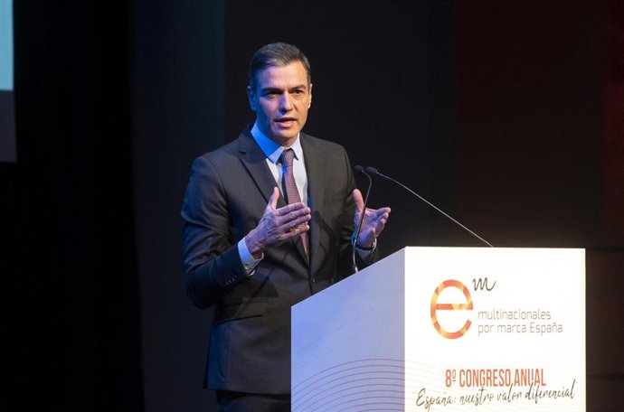 El presidente del Gobierno, Pedro Sánchez, interviene en el Congreso Anual de Multinacionales por marca España, en la Sala de Columnas del Círculo de Bellas Artes, a 24 de noviembre de 2021, en Madrid, (España). 