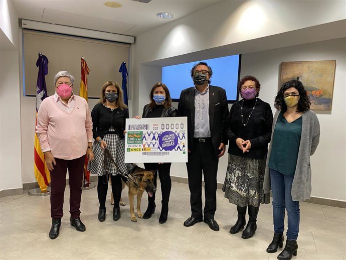 El Govern y la ONCE presentan un cupón dedicado al día internacional contra la violencia hacia las mujeres