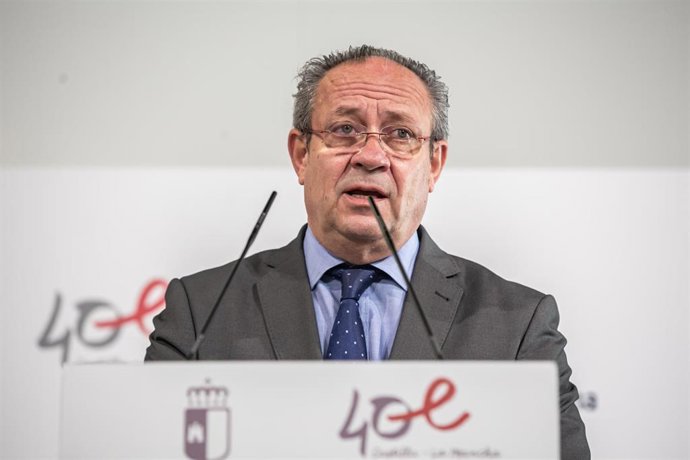 El consejero de Hacienda y Administraciones Públicas, Juan Alfonso Ruiz Molina, informa sobre los acuerdos del Consejo de Gobierno