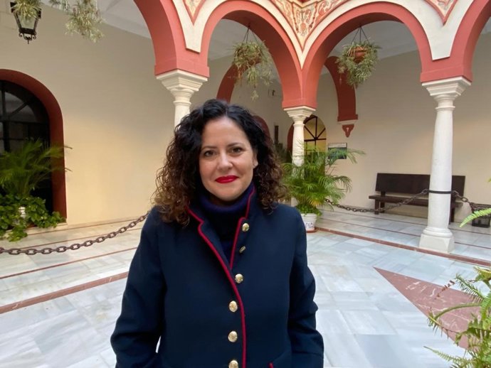 La delegada de Servicios Sociales y Salud Pública del Ayuntamiento de Alcalá de Guadaíra, Virginia Gil.