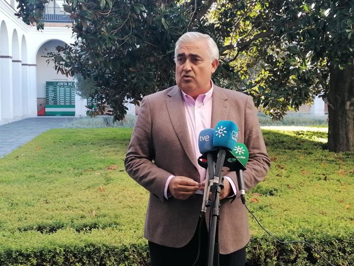 El portavoz de Hacienda del PSOE, Antonio Ramírez de Arellano, este miércoles en el Parlamento.