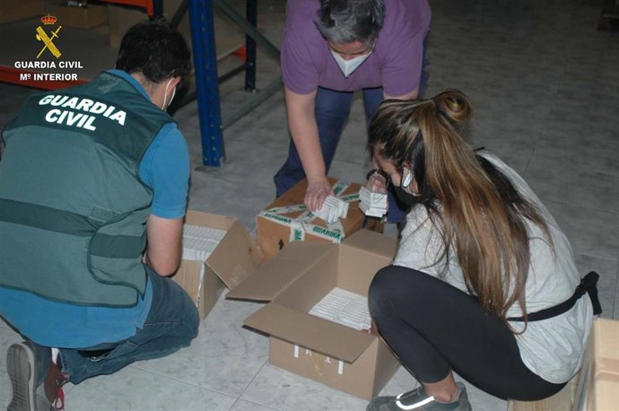 Retirada del medicamento Rhodicomp por la Guardia Civil