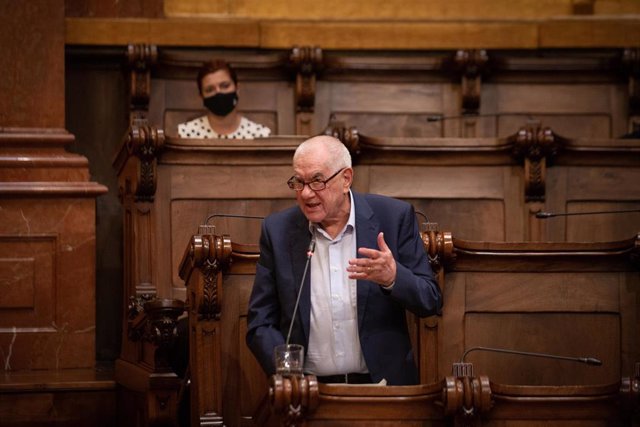 Archivo - El presidente de ERC en Barcelona, Ernest Maragall, interviene en una sesión plenaria en el Ayuntamiento de Barcelona, a 23 de julio de 2021, en Barcelona, Catalunya (España). 