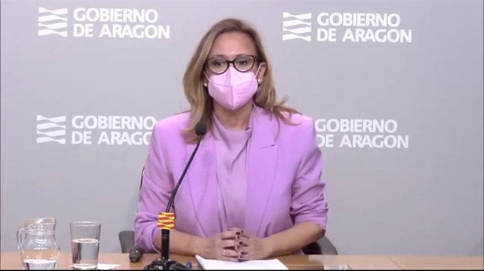 La consejera de Presidencia del Gobierno de Aragón, Mayte Pérez, anuncia la imposición del pasaporte COVID.