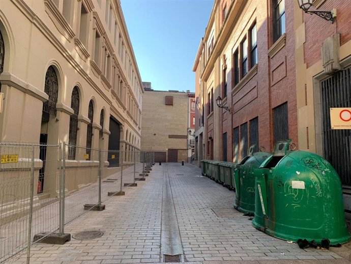 El Grupo Popular solicita cambiar los contenedores de la calle Valvanera y consensuar la nueva ubicación con el sector hostelero del entorno