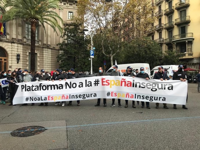Concentración convocada por la plataforma policial 'No a la España insegura' contra la reforma de la Ley de seguridad ciudadana