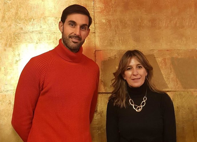 Javier Carcedo, responsable de RRHH en Urbiola Formación y Julia González, directora de Salón Look en Ifema Madrid