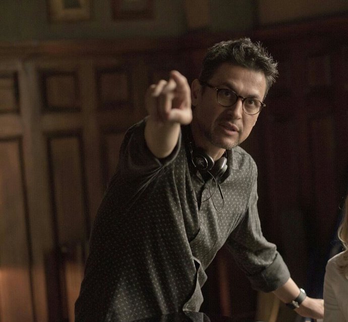 Archivo - El director de cine Rodrigo Cortés durante el rodaje de su película 'Blackwood'