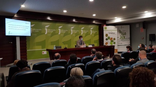 Acto de entrega de las ayudas.