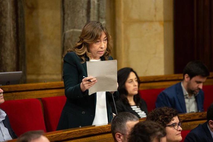 Archivo - La diputada del PSC Beatriz Silva en una imagen de archivo en el Parlament. 