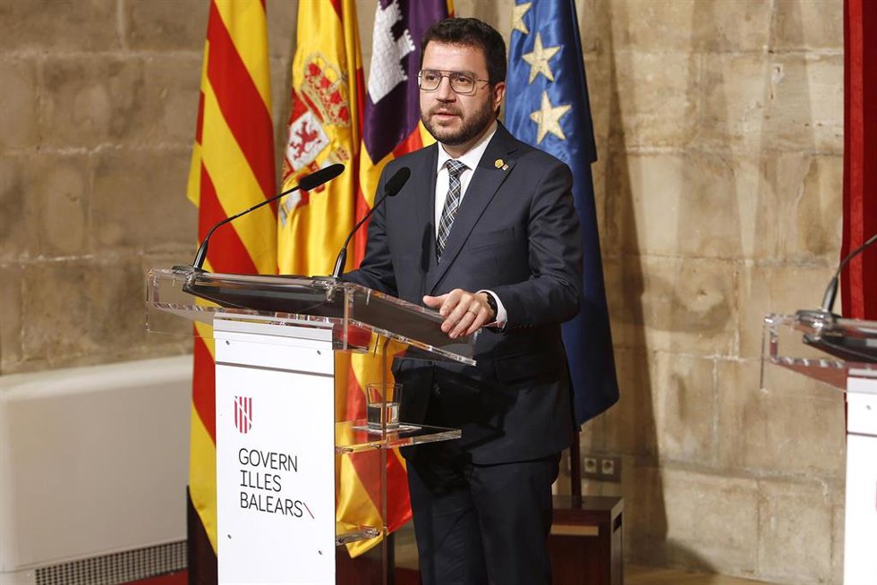 El presidente de la Generalitat de Cataluña, Pere Aragons, durante una rueda de prensa. 