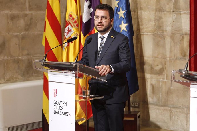 El president de la Generalitat de Catalunya, Pere Aragons, durant una roda de premsa. 