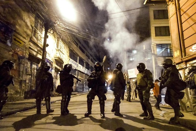 Archivo - La salida del Evo Morales de Bolivia trajo consigo fuertes distrubios y enfrentamientos entre sus partidarios y las fuerzas del orden, así como con "grupos civiles" contrarios al expresidente boliviano.