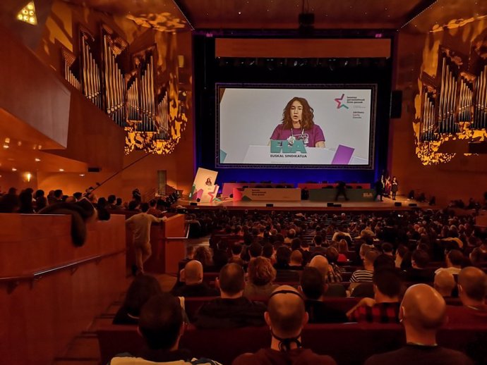 Homenaje a víctimas de género en XV Congreso de ELA en Bilbao