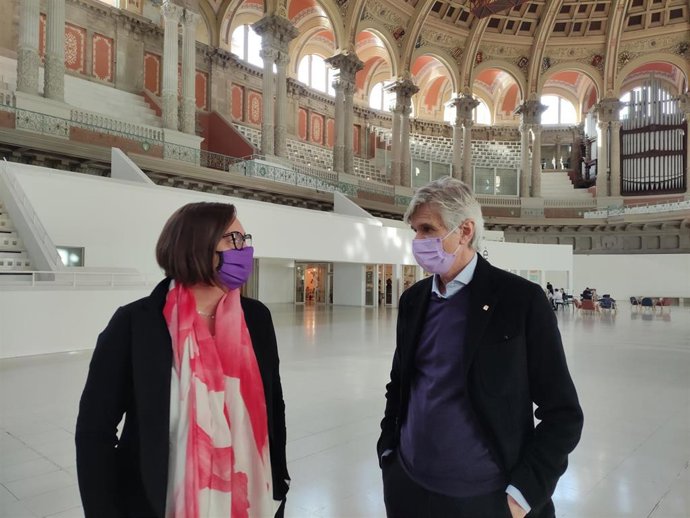 La directora gerente del Institut Catal de la Salut (ICS), Yolanda Lejardi, y el conseller de Salud de la Generalitat, Josep Maria Argimon.