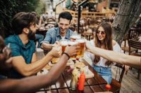 El 60% de viajeros está deseando conocer gente nueva durante las vacaciones