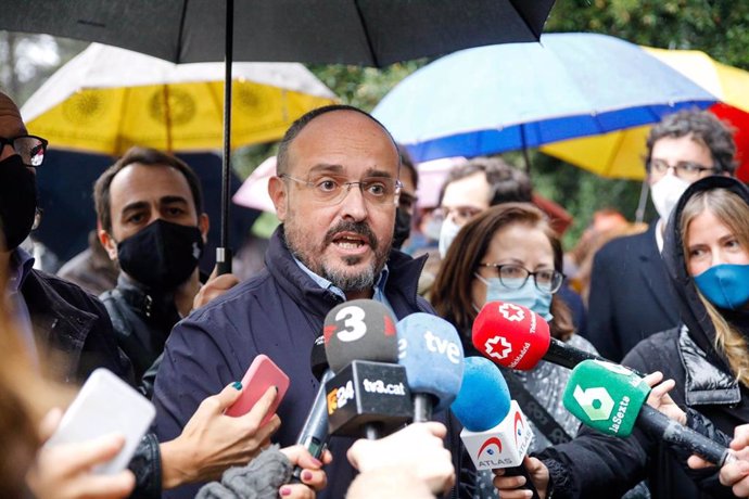 El presidente del PP catalán, Alejandro Fernández, en el acto de S'Ha Acabat! en la Universitat Autnoma de Barcelona (UAB).