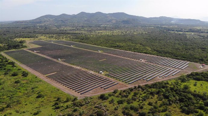 Archivo - Planta fotovoltaica en Honduras