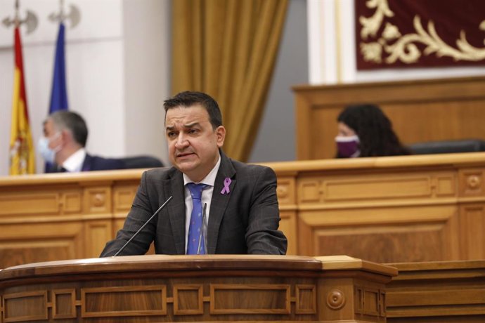 El consejero de Agricultura, Agua y Desarrollo Rural, Francisco Martínez Arroyo