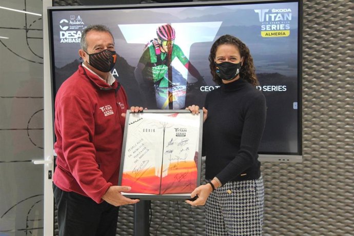 Presentación de la categoria Ambassador en la KODA Titan Series Almería