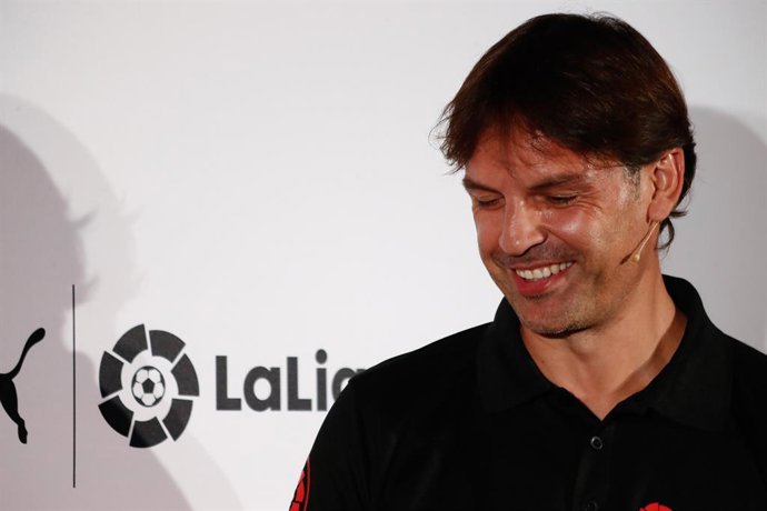 Archivo - Fernando Morientes, ambassador of La Liga Santander, during the presentation of the new winter ball for La Liga and Liga Smartbank at La Liga building in Madrid, Spain, on October 21, 2019