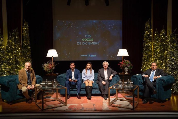 El presidente de la Fundación Cajasol, Antonio Pulido, ha presentado la programación 'Los Gozos de diciembre' para la Navidad 2021/2022.