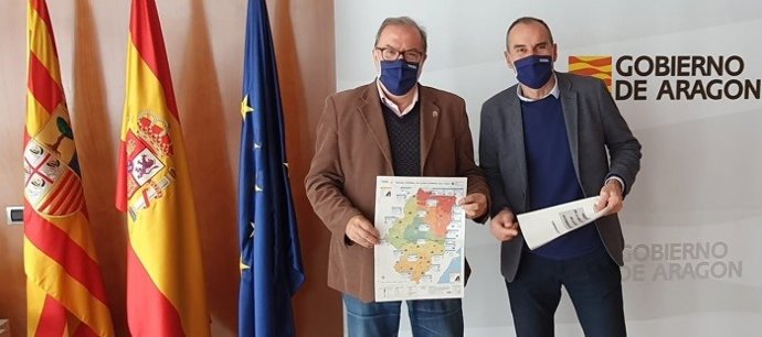 El director general de Carreteras, Bizén Fuster, y el el director provincial del departamento en Teruel, Ignacio Belanche.