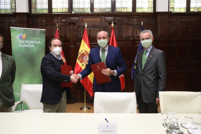 Ayuntamiento de Madrid y Fundación Iberdrola España suscriben un acuerdo para contribuir a la reforestación de la ciudad