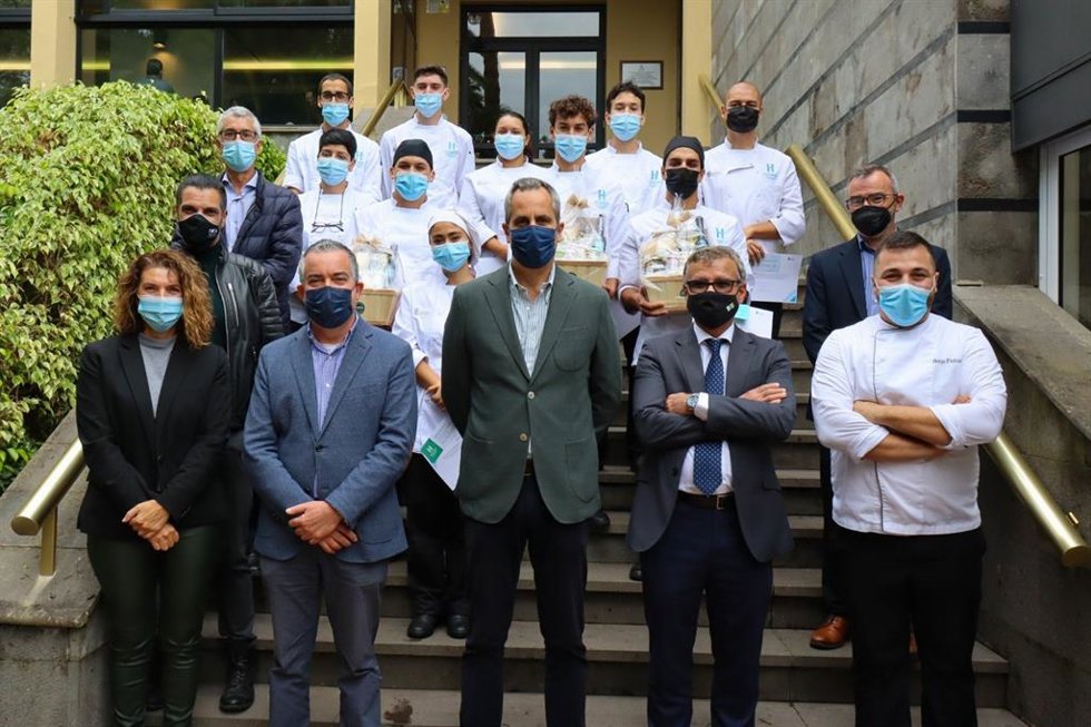 El alumnado el Hotel Escuela Santa Brígida, protagonista en el I Concurso 'Tapas Km 0 y maridaje de vinos locales 2021'