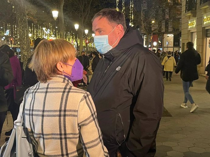 La expresidenta del Parlament Carme Forcadell con el líder de ERC, Oriol Junqueras