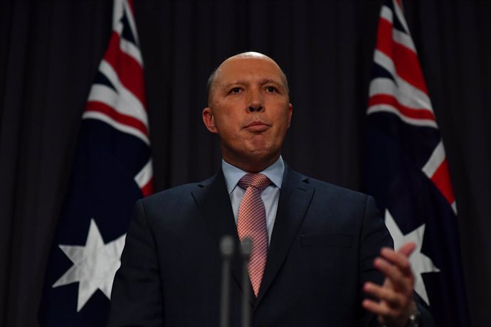 Archivo - 02 July 2019, Australia, Canberra: Australian Minister for Home Affairs Peter Dutton addresses the media at the Parliament House regarding raids by investigators that targeted six homes in Sydney's south west earlier in the morning, during whi