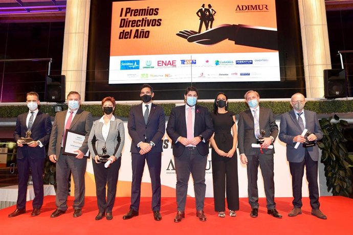 El presidente de la Comunidad, Fernando López Miras, en la entrega de los primeros Premios Directivos del Año, concedidos por la Asociación de Directivos de la Región de Murcia (Adimur)